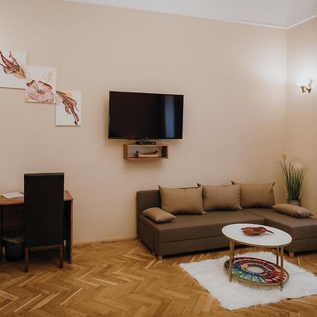 Dozsa Apartman Szeged Exterior photo