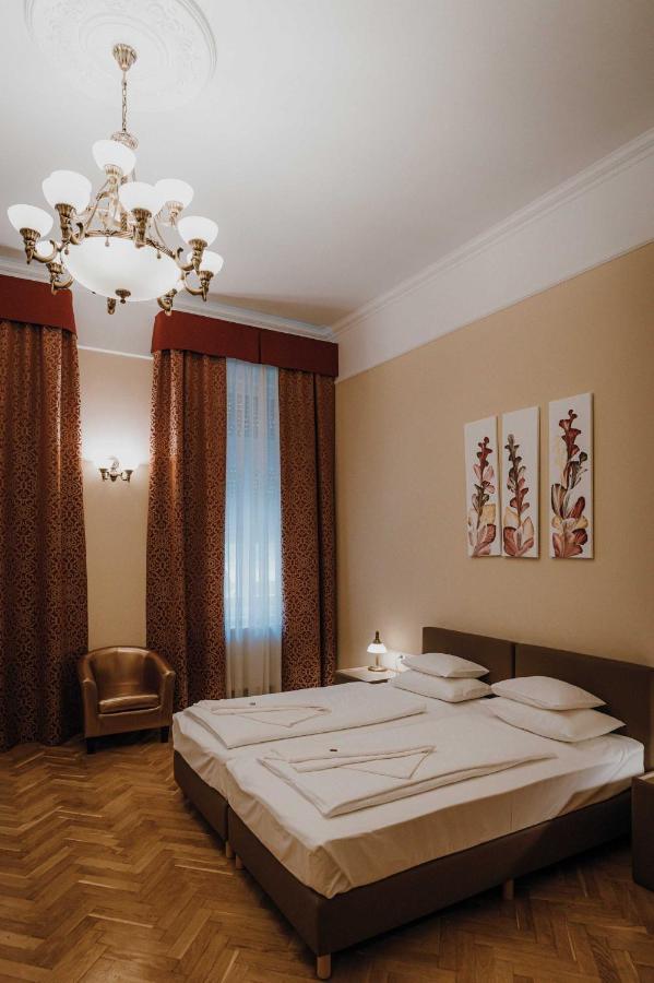 Dozsa Apartman Szeged Exterior photo