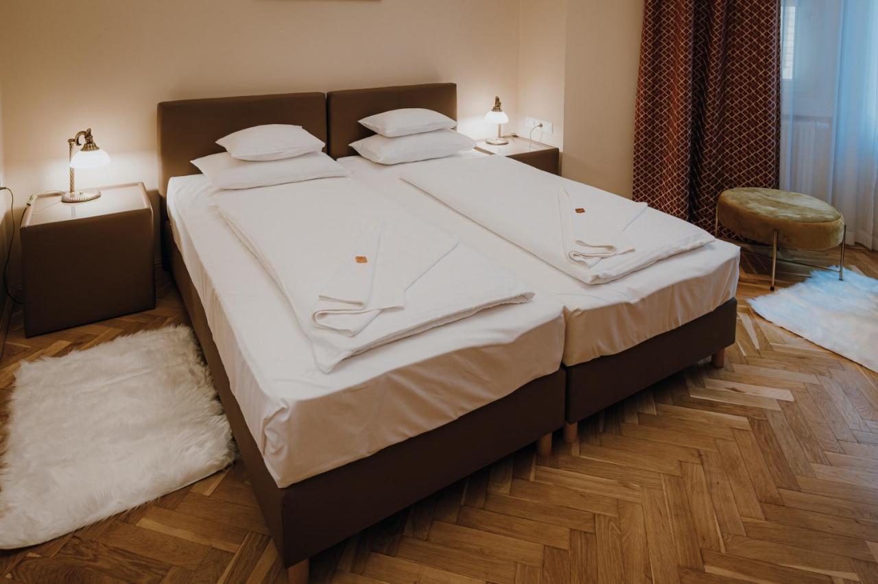 Dozsa Apartman Szeged Exterior photo